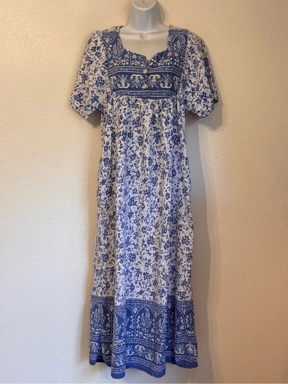Vintage Saybury Floral House Dress Medium